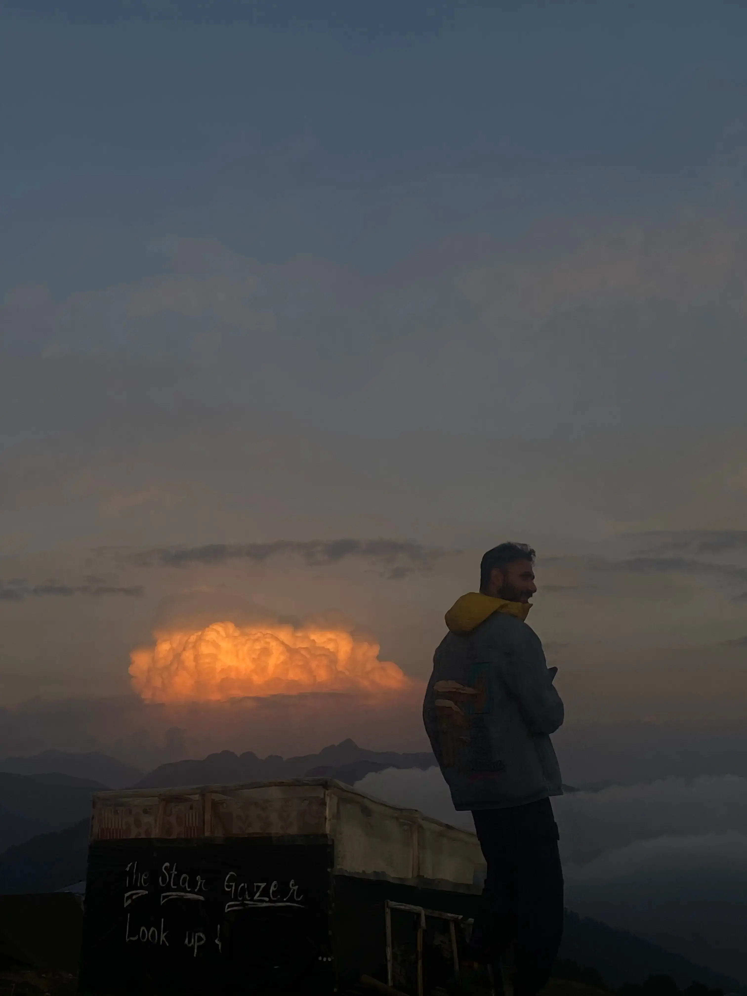 A picture of sunset from Raghupur fort close to jalori pass